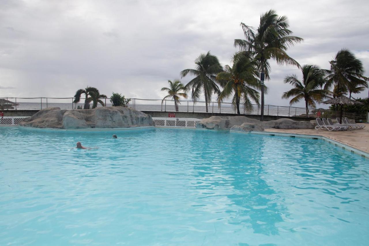 Studio Beachside Paradise Avec Citerne Tampon- Residence Manganao Saint-Francois  Buitenkant foto